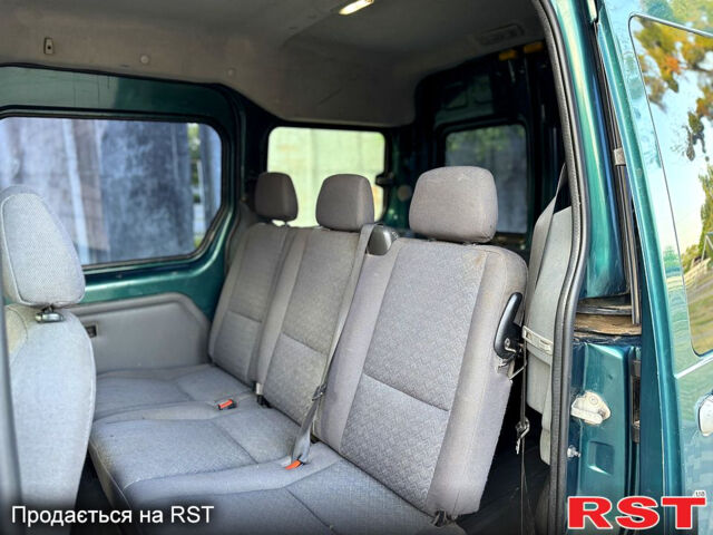 Зелений Форд Коннект, об'ємом двигуна 1.8 л та пробігом 235 тис. км за 3850 $, фото 11 на Automoto.ua