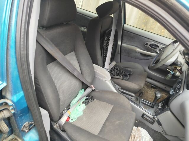 Синий Форд Контур, объемом двигателя 2 л и пробегом 296 тыс. км за 700 $, фото 6 на Automoto.ua