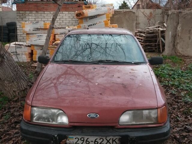 Красный Форд Кугар, объемом двигателя 1.6 л и пробегом 500 тыс. км за 392 $, фото 1 на Automoto.ua