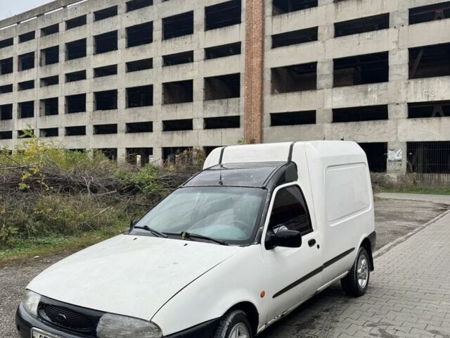 Білий Форд Кур'єр, об'ємом двигуна 1.8 л та пробігом 193 тис. км за 643 $, фото 1 на Automoto.ua