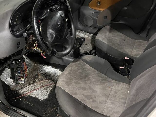 Білий Форд Кур'єр, об'ємом двигуна 1.3 л та пробігом 3 тис. км за 476 $, фото 6 на Automoto.ua