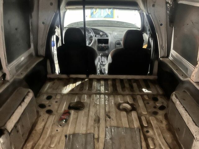 Білий Форд Кур'єр, об'ємом двигуна 1.3 л та пробігом 3 тис. км за 476 $, фото 5 на Automoto.ua