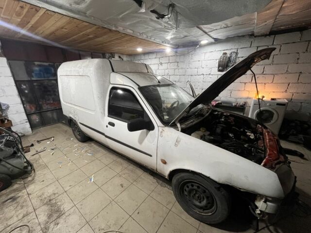 Білий Форд Кур'єр, об'ємом двигуна 1.3 л та пробігом 3 тис. км за 476 $, фото 3 на Automoto.ua