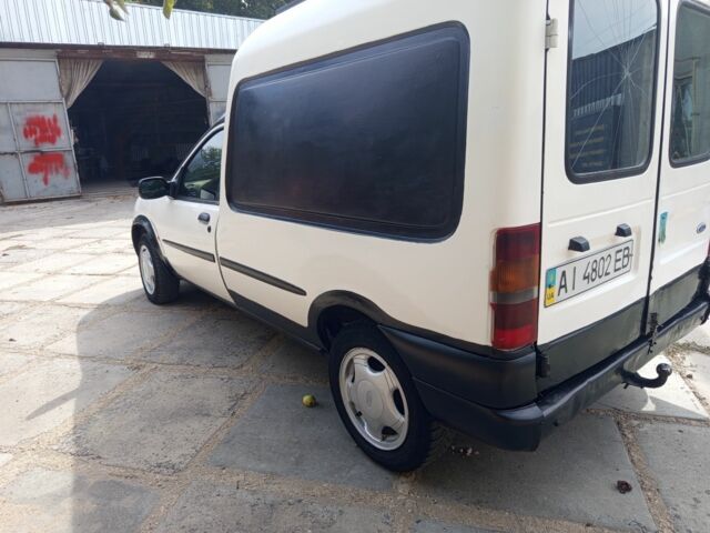 Білий Форд Кур'єр, об'ємом двигуна 1.8 л та пробігом 234 тис. км за 850 $, фото 5 на Automoto.ua