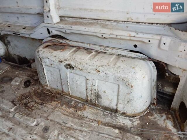 Білий Форд Кур'єр, об'ємом двигуна 1.8 л та пробігом 301 тис. км за 400 $, фото 1 на Automoto.ua