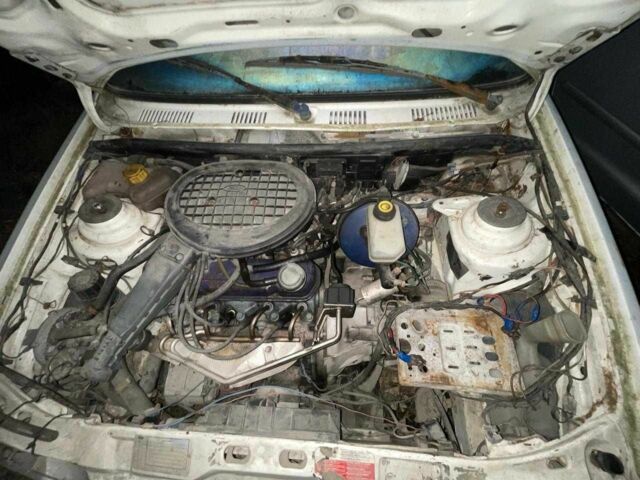 Белый Форд Курьер, объемом двигателя 1.3 л и пробегом 500 тыс. км за 899 $, фото 6 на Automoto.ua