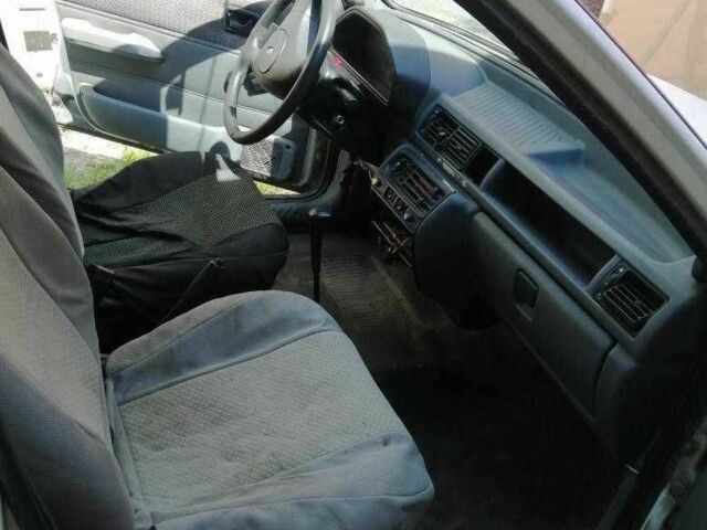 Белый Форд Курьер, объемом двигателя 1.3 л и пробегом 500 тыс. км за 899 $, фото 4 на Automoto.ua