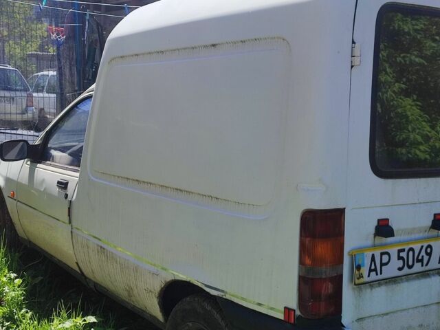 Белый Форд Курьер, объемом двигателя 1.3 л и пробегом 500 тыс. км за 899 $, фото 1 на Automoto.ua