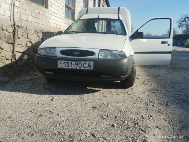 Белый Форд Курьер, объемом двигателя 1.3 л и пробегом 115 тыс. км за 1388 $, фото 4 на Automoto.ua