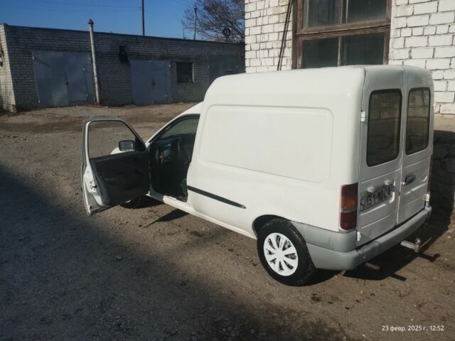 Белый Форд Курьер, объемом двигателя 1.3 л и пробегом 115 тыс. км за 1388 $, фото 1 на Automoto.ua