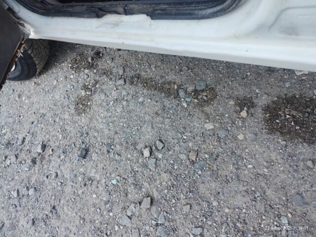 Белый Форд Курьер, объемом двигателя 1.3 л и пробегом 115 тыс. км за 1388 $, фото 7 на Automoto.ua