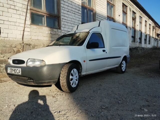 Белый Форд Курьер, объемом двигателя 1.3 л и пробегом 115 тыс. км за 1388 $, фото 8 на Automoto.ua