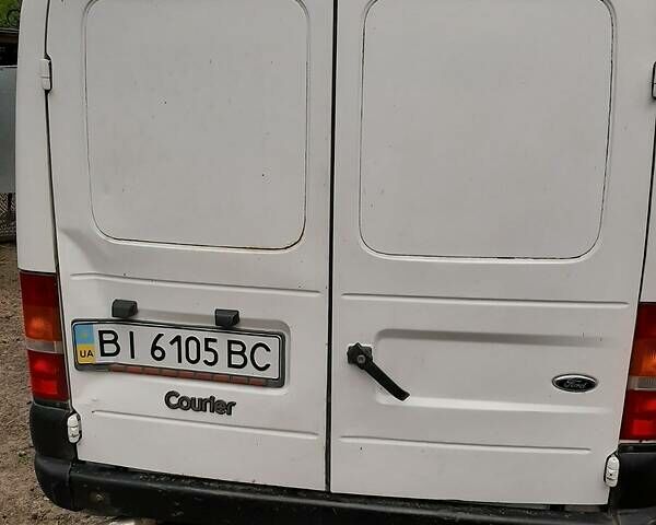 Белый Форд Курьер, объемом двигателя 1.8 л и пробегом 110 тыс. км за 2200 $, фото 3 на Automoto.ua