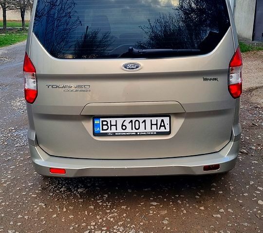 Бежевий Форд Кур'єр, об'ємом двигуна 1.5 л та пробігом 150 тис. км за 9500 $, фото 4 на Automoto.ua
