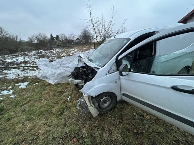 Черный Форд Курьер, объемом двигателя 1.4 л и пробегом 260 тыс. км за 1500 $, фото 3 на Automoto.ua