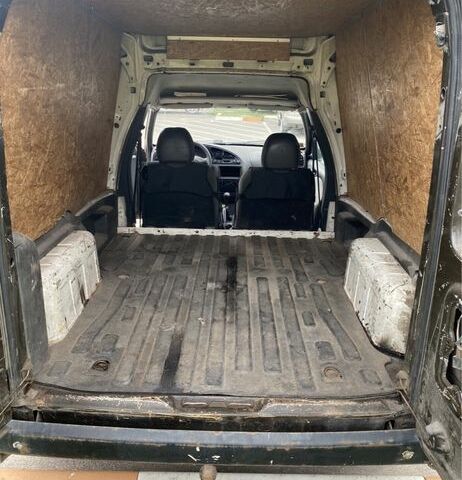 Форд Курьер 2001 в Василькове на Automoto.ua Коричневый Форд Курьер, объемом двигателя 1.8 л и пробегом 3 тыс. км за 1600 $, фото 5 на Automoto.ua