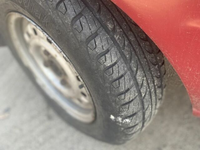 Червоний Форд Кур'єр, об'ємом двигуна 1.6 л та пробігом 57 тис. км за 1100 $, фото 6 на Automoto.ua