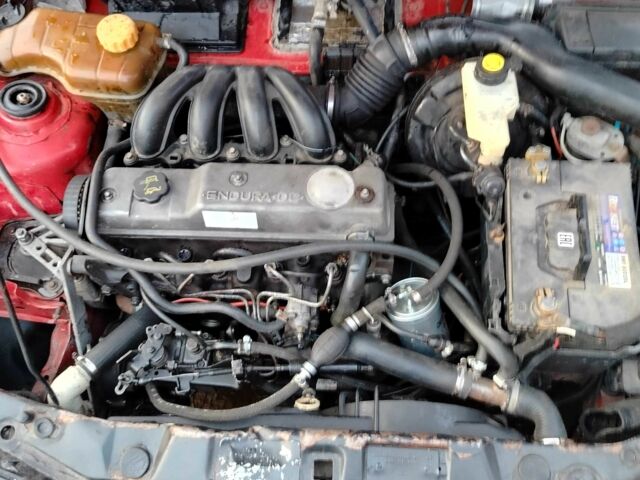 Красный Форд Курьер, объемом двигателя 1.8 л и пробегом 200 тыс. км за 850 $, фото 3 на Automoto.ua