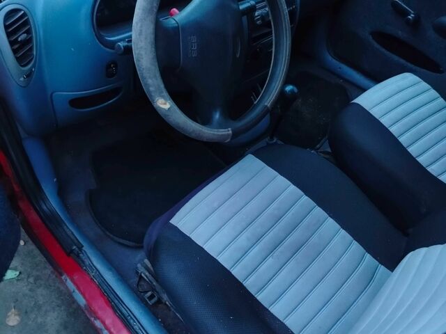 Красный Форд Курьер, объемом двигателя 1.8 л и пробегом 200 тыс. км за 850 $, фото 5 на Automoto.ua