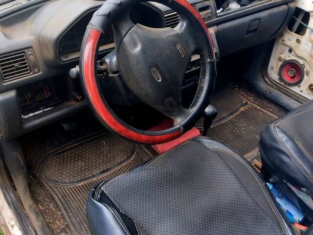 Форд Курьер, объемом двигателя 1.8 л и пробегом 0 тыс. км за 730 $, фото 2 на Automoto.ua