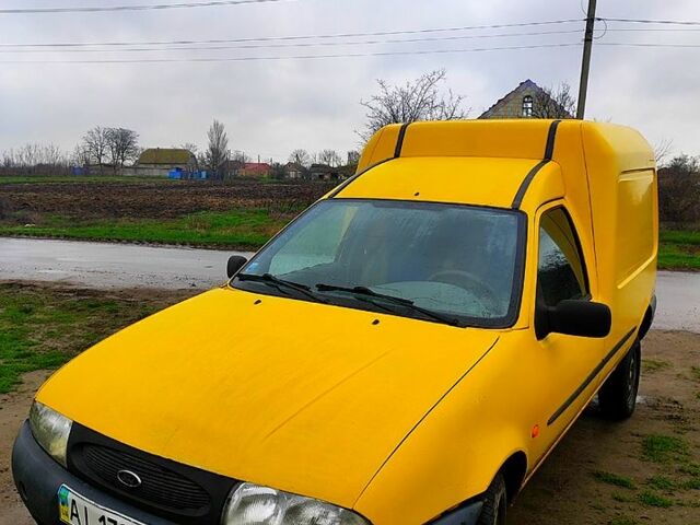 Форд Курьер, объемом двигателя 1.8 л и пробегом 300 тыс. км за 1200 $, фото 1 на Automoto.ua