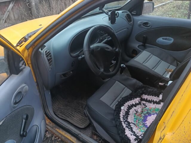 Жовтий Форд Кур'єр, об'ємом двигуна 1.9 л та пробігом 448 тис. км за 1186 $, фото 3 на Automoto.ua