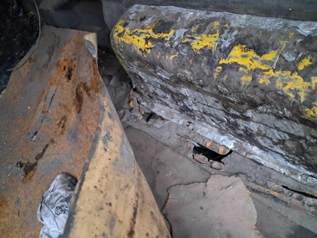 Желтый Форд Курьер, объемом двигателя 1.8 л и пробегом 139 тыс. км за 600 $, фото 8 на Automoto.ua