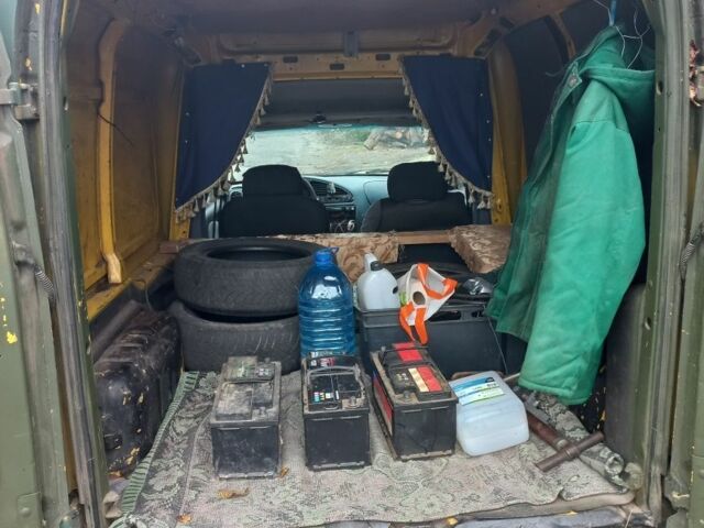 Форд Курьер 1995 в Киеве на Automoto.ua Желтый Форд Курьер, объемом двигателя 1.8 л и пробегом 370 тыс. км за 1550 $, фото 3 на Automoto.ua