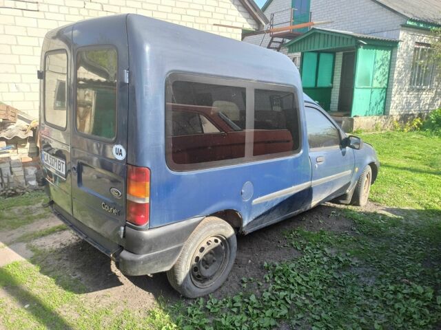 Синий Форд Курьер, объемом двигателя 1.8 л и пробегом 500 тыс. км за 800 $, фото 1 на Automoto.ua