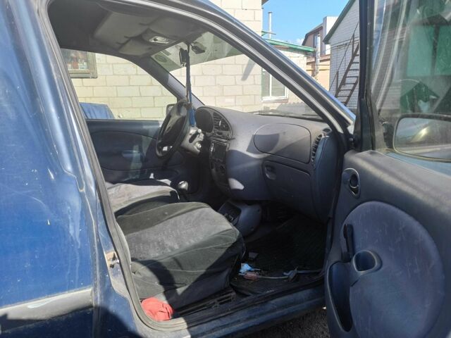 Синий Форд Курьер, объемом двигателя 1.8 л и пробегом 500 тыс. км за 800 $, фото 5 на Automoto.ua