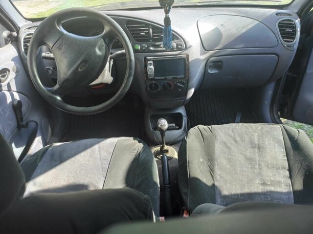 Синий Форд Курьер, объемом двигателя 1.8 л и пробегом 500 тыс. км за 800 $, фото 3 на Automoto.ua