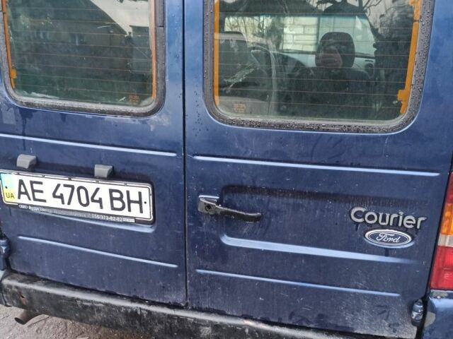 Синий Форд Курьер, объемом двигателя 1.7 л и пробегом 80 тыс. км за 758 $, фото 3 на Automoto.ua