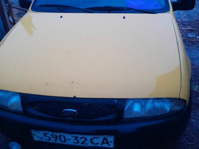 Оранжевый Форд Курьер, объемом двигателя 2 л и пробегом 300 тыс. км за 1538 $, фото 2 на Automoto.ua