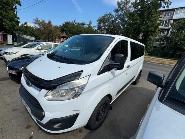 Белый Форд Краун Виктория, объемом двигателя 2.2 л и пробегом 555 тыс. км за 8750 $, фото 1 на Automoto.ua