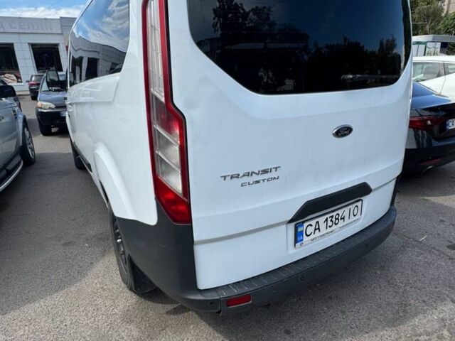 Белый Форд Краун Виктория, объемом двигателя 2.2 л и пробегом 555 тыс. км за 8750 $, фото 4 на Automoto.ua