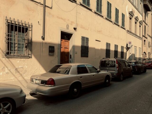 Серый Форд Краун Виктория, объемом двигателя 4.6 л и пробегом 220 тыс. км за 9300 $, фото 7 на Automoto.ua