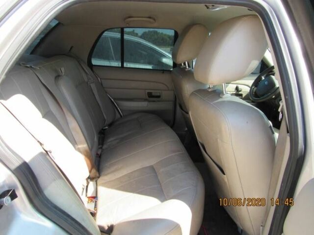 Серый Форд Краун Виктория, объемом двигателя 4.6 л и пробегом 220 тыс. км за 9300 $, фото 4 на Automoto.ua