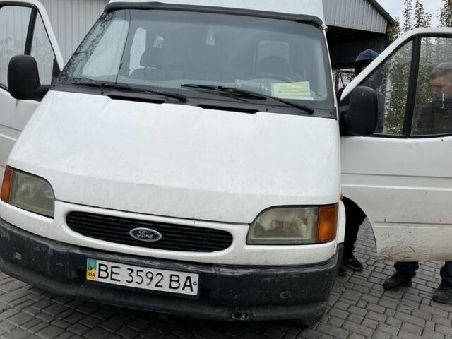 Белый Форд Другая, объемом двигателя 0 л и пробегом 3 тыс. км за 2900 $, фото 2 на Automoto.ua