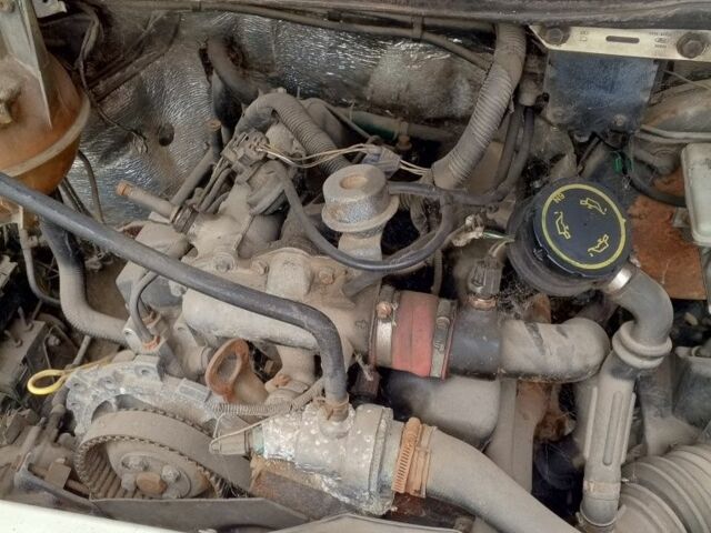 Белый Форд Другая, объемом двигателя 14.86 л и пробегом 356 тыс. км за 1100 $, фото 6 на Automoto.ua