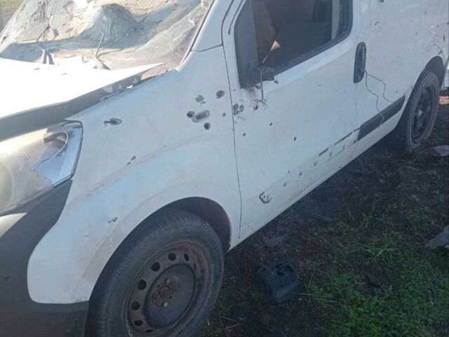 Білий Форд Інша, об'ємом двигуна 1.2 л та пробігом 200 тис. км за 2000 $, фото 1 на Automoto.ua