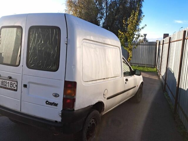 Белый Форд Другая, объемом двигателя 0 л и пробегом 200 тыс. км за 750 $, фото 3 на Automoto.ua