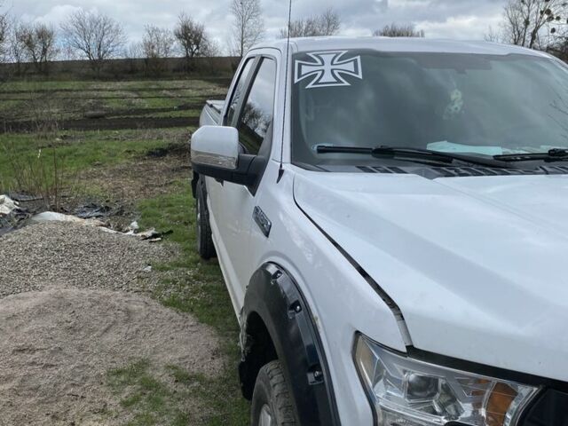 Белый Форд Другая, объемом двигателя 0 л и пробегом 245 тыс. км за 17000 $, фото 5 на Automoto.ua