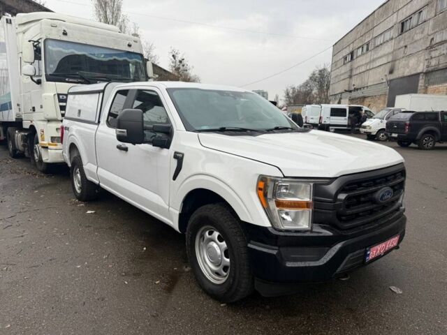 Белый Форд Другая, объемом двигателя 5 л и пробегом 180 тыс. км за 27500 $, фото 1 на Automoto.ua