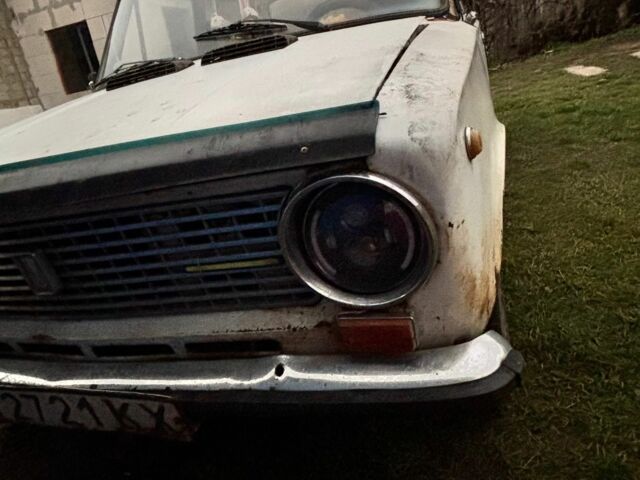 Білий Форд Інша, об'ємом двигуна 1.3 л та пробігом 47 тис. км за 594 $, фото 1 на Automoto.ua