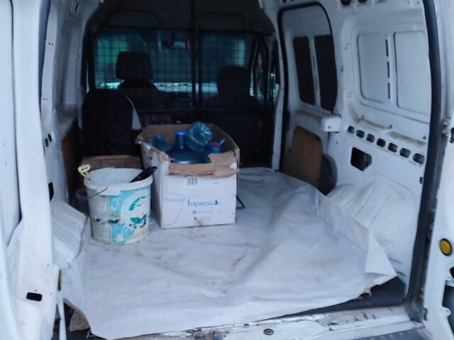 Білий Форд Інша, об'ємом двигуна 1.8 л та пробігом 341 тис. км за 3200 $, фото 2 на Automoto.ua