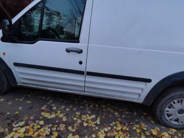 Білий Форд Інша, об'ємом двигуна 1.8 л та пробігом 341 тис. км за 3200 $, фото 7 на Automoto.ua