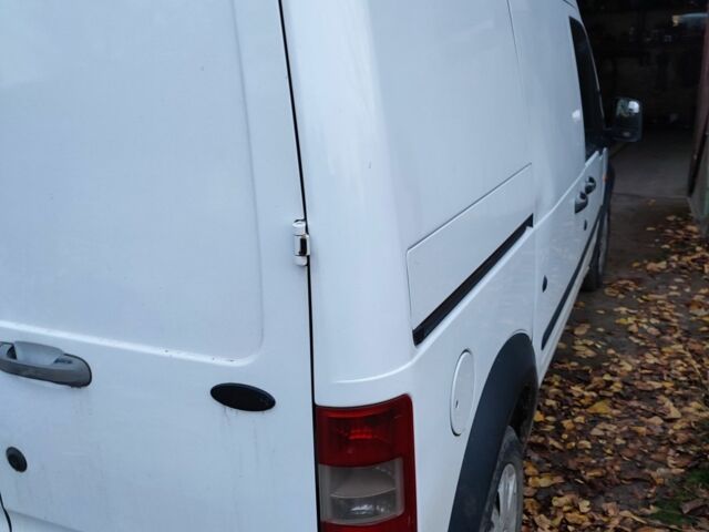 Білий Форд Інша, об'ємом двигуна 1.8 л та пробігом 341 тис. км за 3200 $, фото 4 на Automoto.ua