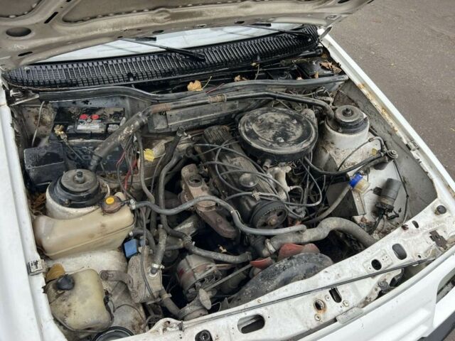 Белый Форд Другая, объемом двигателя 1.8 л и пробегом 250 тыс. км за 550 $, фото 4 на Automoto.ua