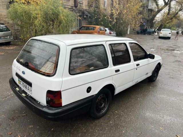 Белый Форд Другая, объемом двигателя 1.8 л и пробегом 250 тыс. км за 550 $, фото 17 на Automoto.ua