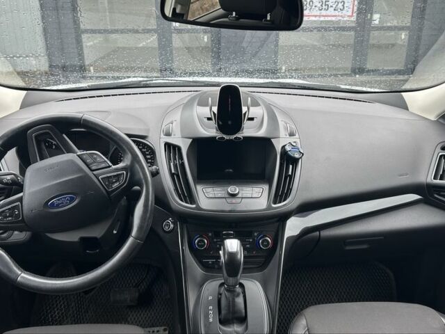 Белый Форд Другая, объемом двигателя 1.5 л и пробегом 101 тыс. км за 19500 $, фото 9 на Automoto.ua